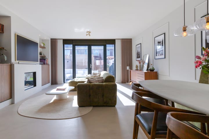 Photo 2 of Burgemeester Van Staverenstraat 3