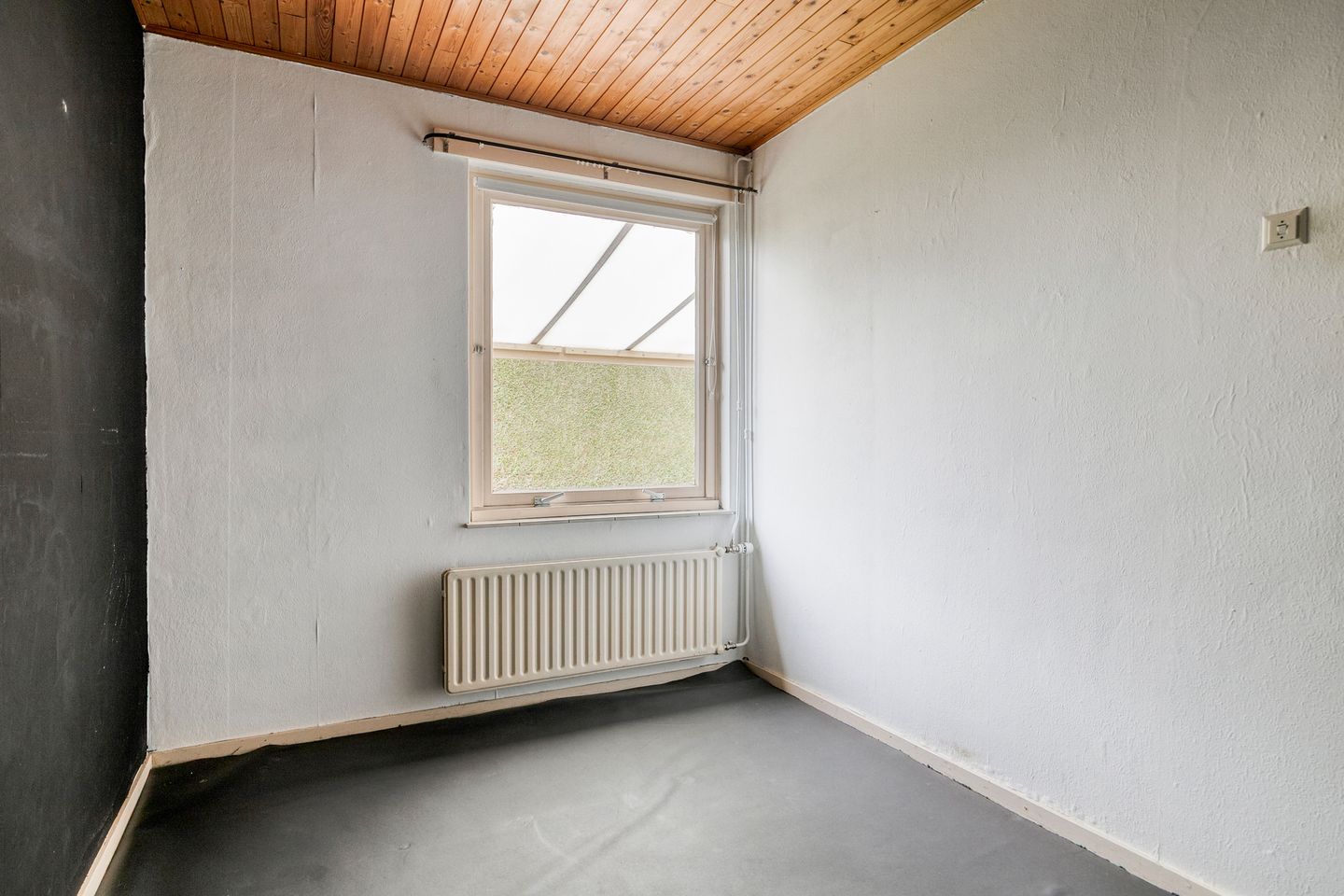 Detached Bungalow with Potential on Spacious Plot in Empel — 14