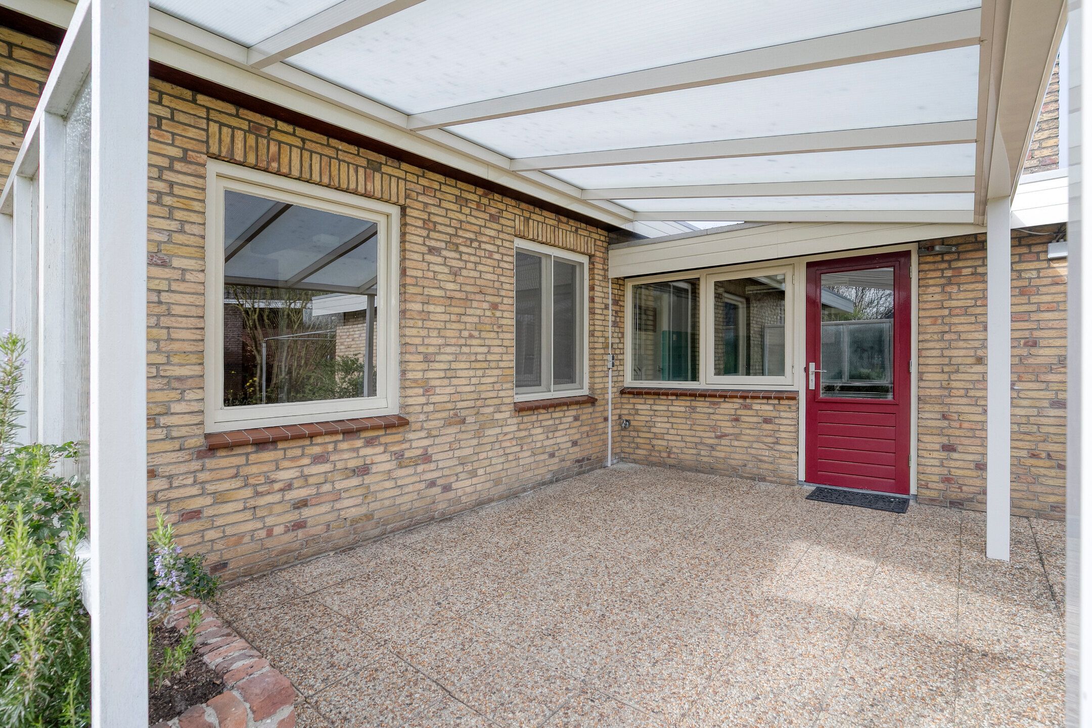 Detached Bungalow with Potential on Spacious Plot in Empel — 27