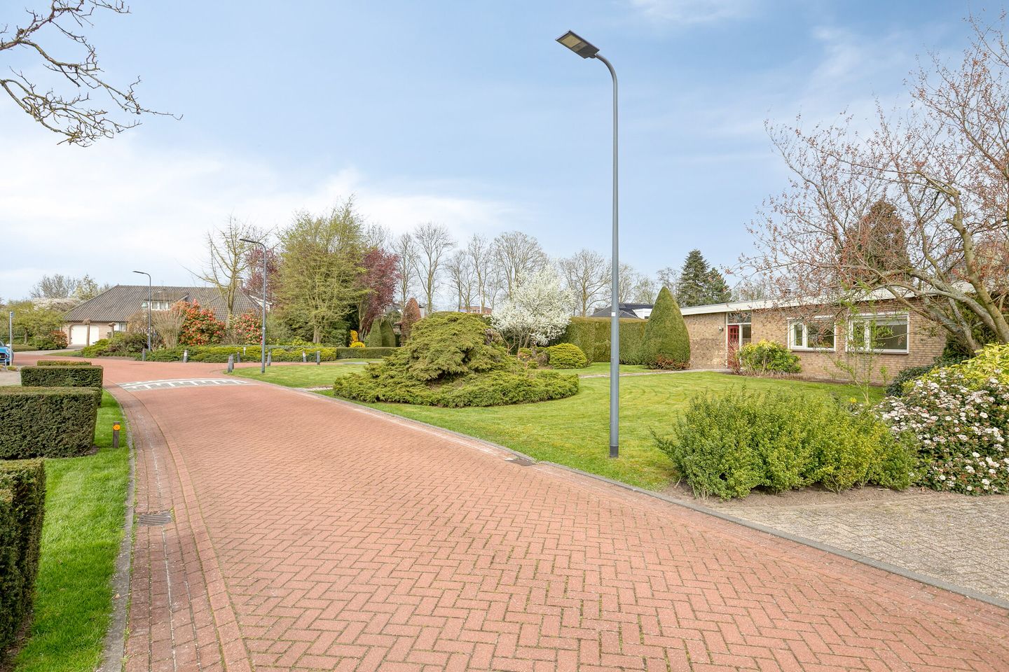 Detached Bungalow with Potential on Spacious Plot in Empel — 34