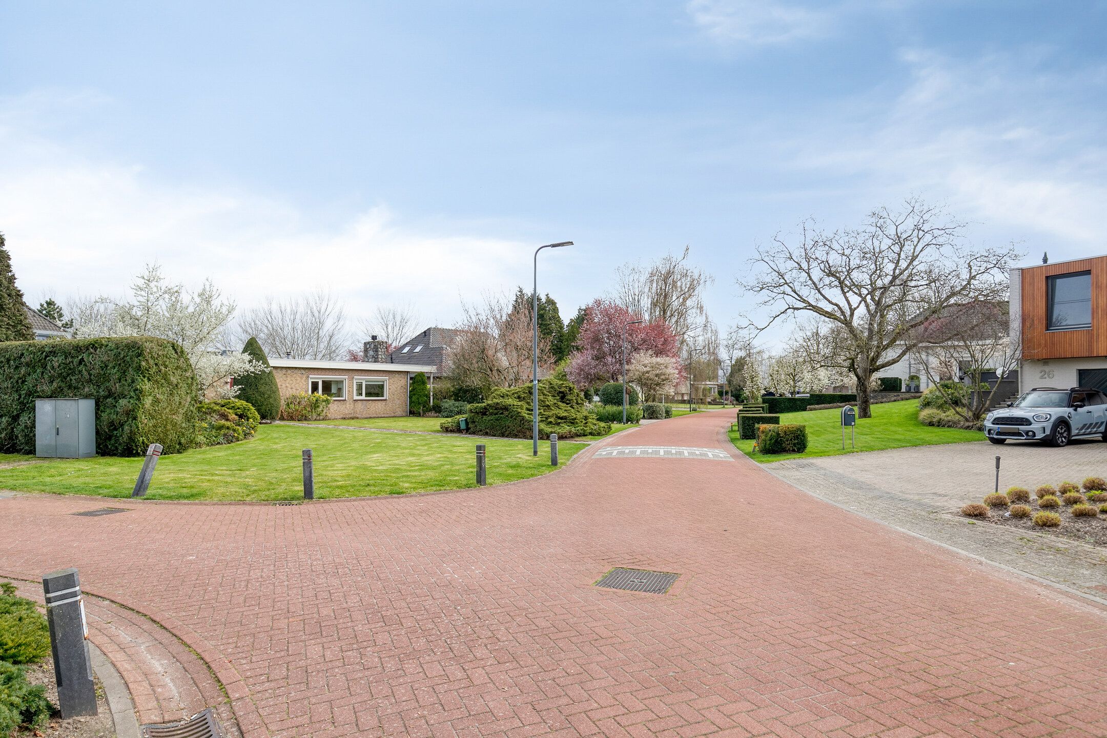 Detached Bungalow with Potential on Spacious Plot in Empel — 33