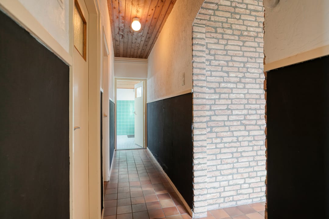 Detached Bungalow with Potential on Spacious Plot in Empel — 13