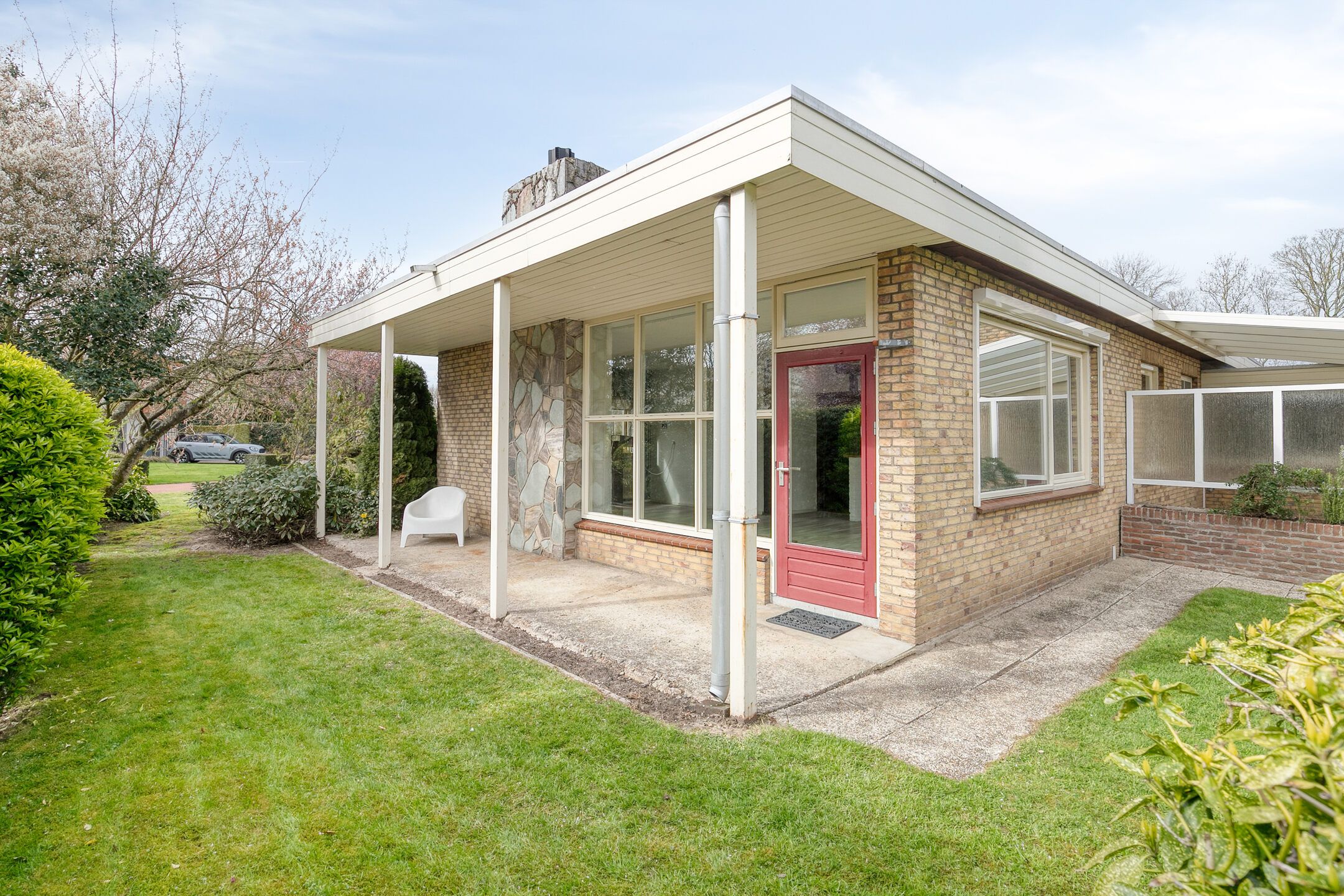 Detached Bungalow with Potential on Spacious Plot in Empel — 24