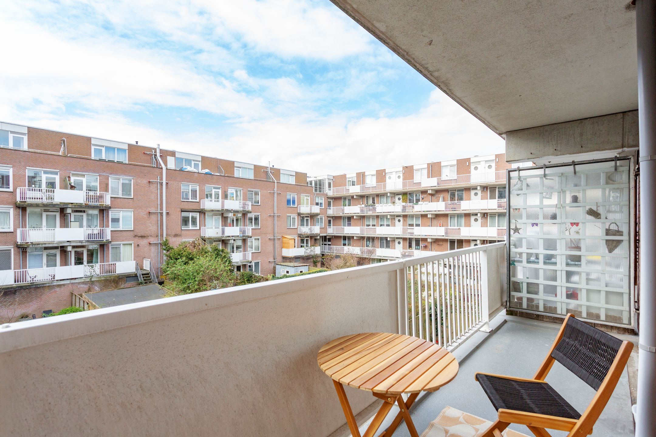 Bright 2/3-Room Apartment with Unobstructed Views and Sunny South-Facing Balcony — 15