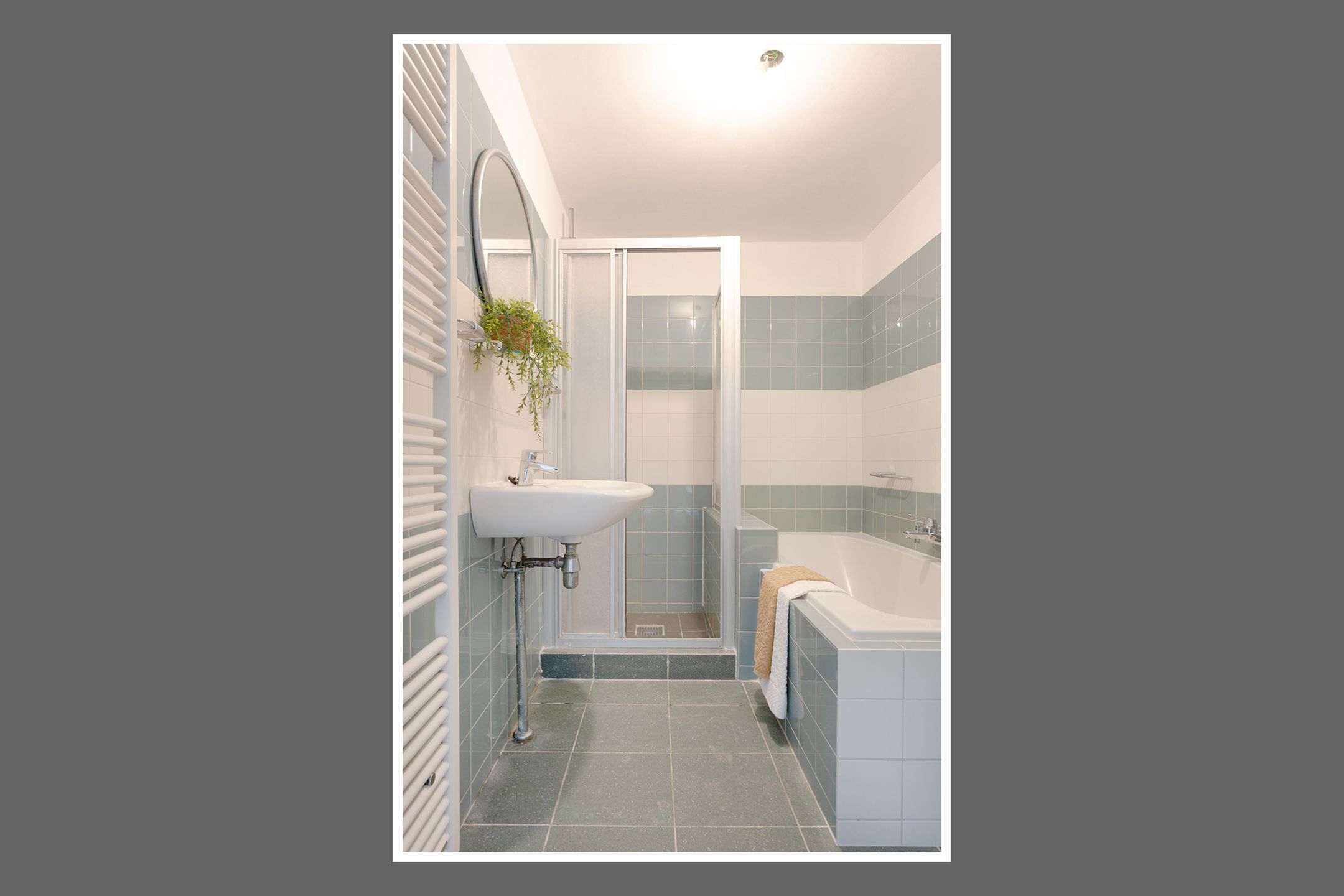 Bright 2/3-Room Apartment with Unobstructed Views and Sunny South-Facing Balcony — 24