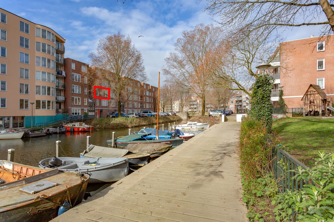 Bright 2/3-Room Apartment with Unobstructed Views and Sunny South-Facing Balcony — 31