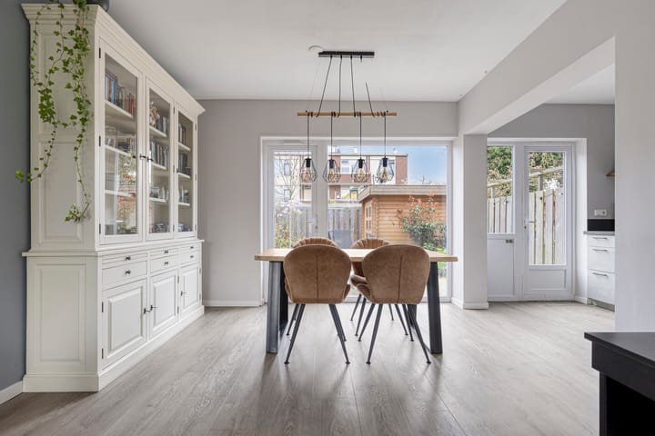 Photo 4 of Baron Mackaystraat 4