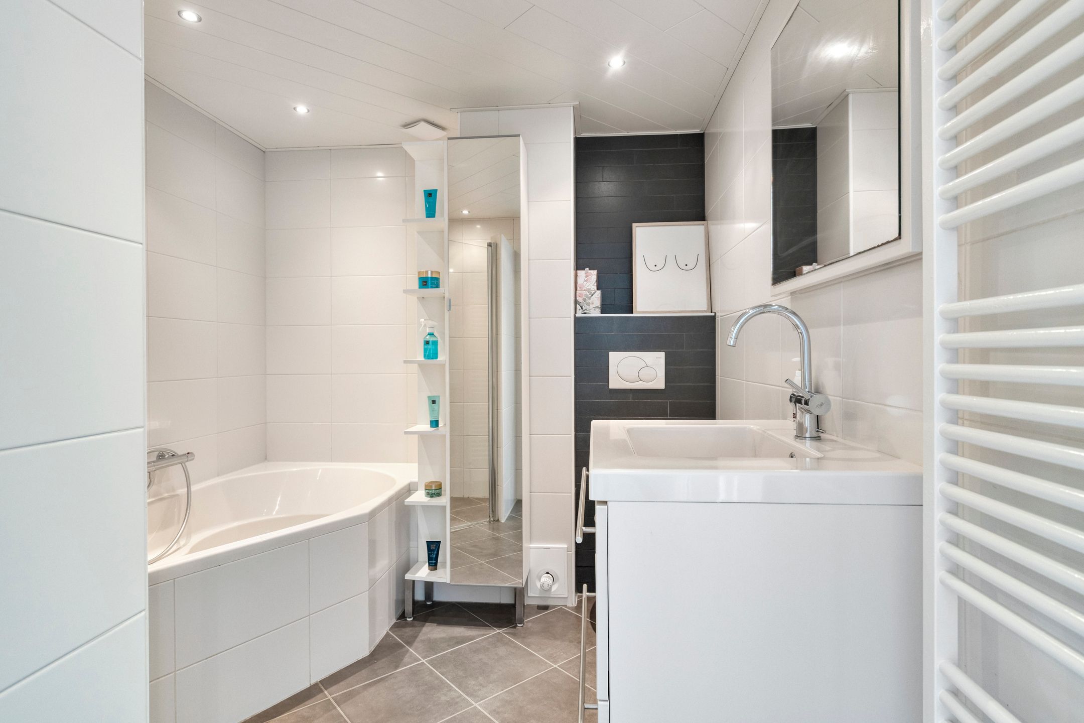 Move-in ready family home with five bedrooms and sunny garden in Aalten center — 21