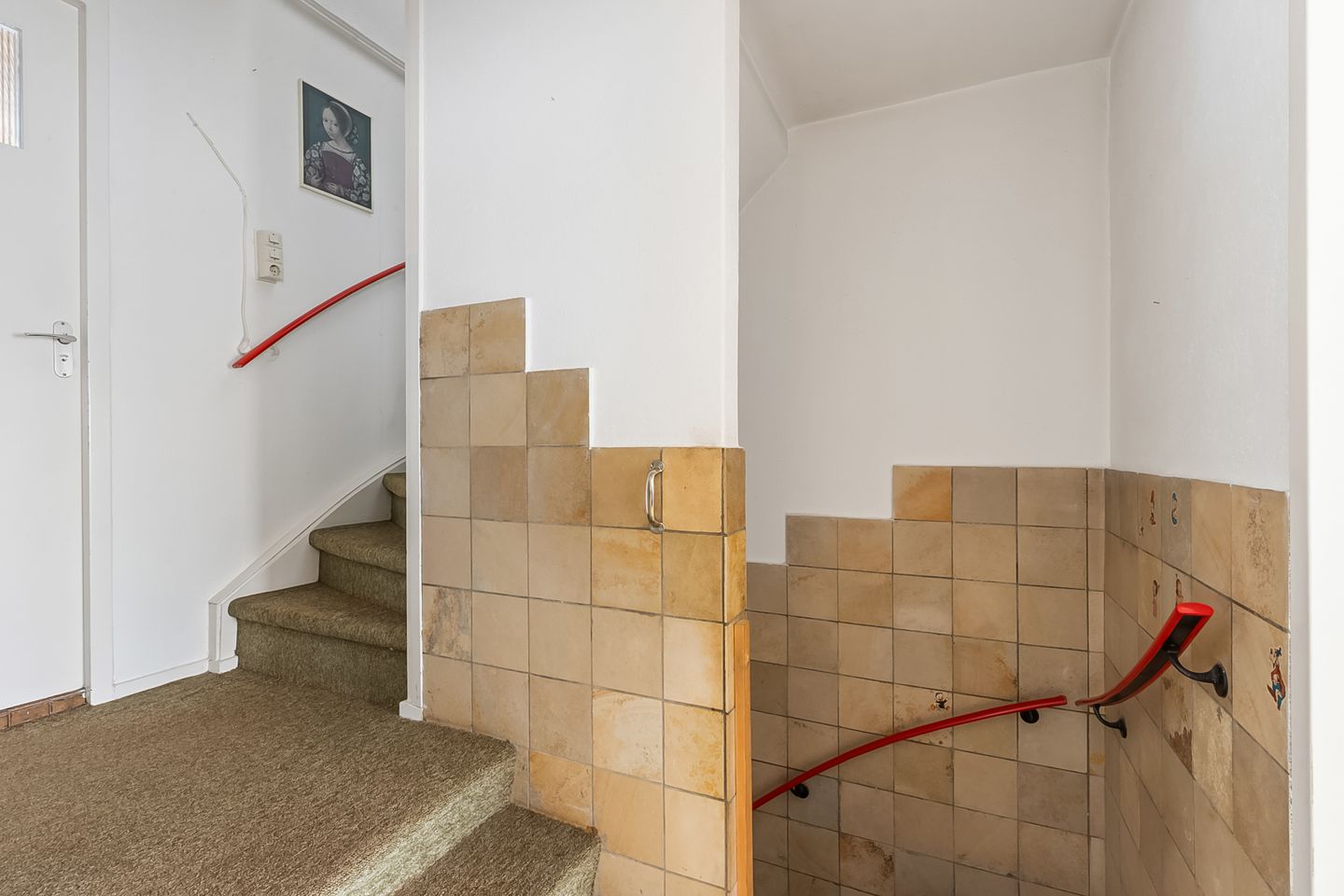 Spacious corner house with former practice space, double garden and garage in Hilversum — 25
