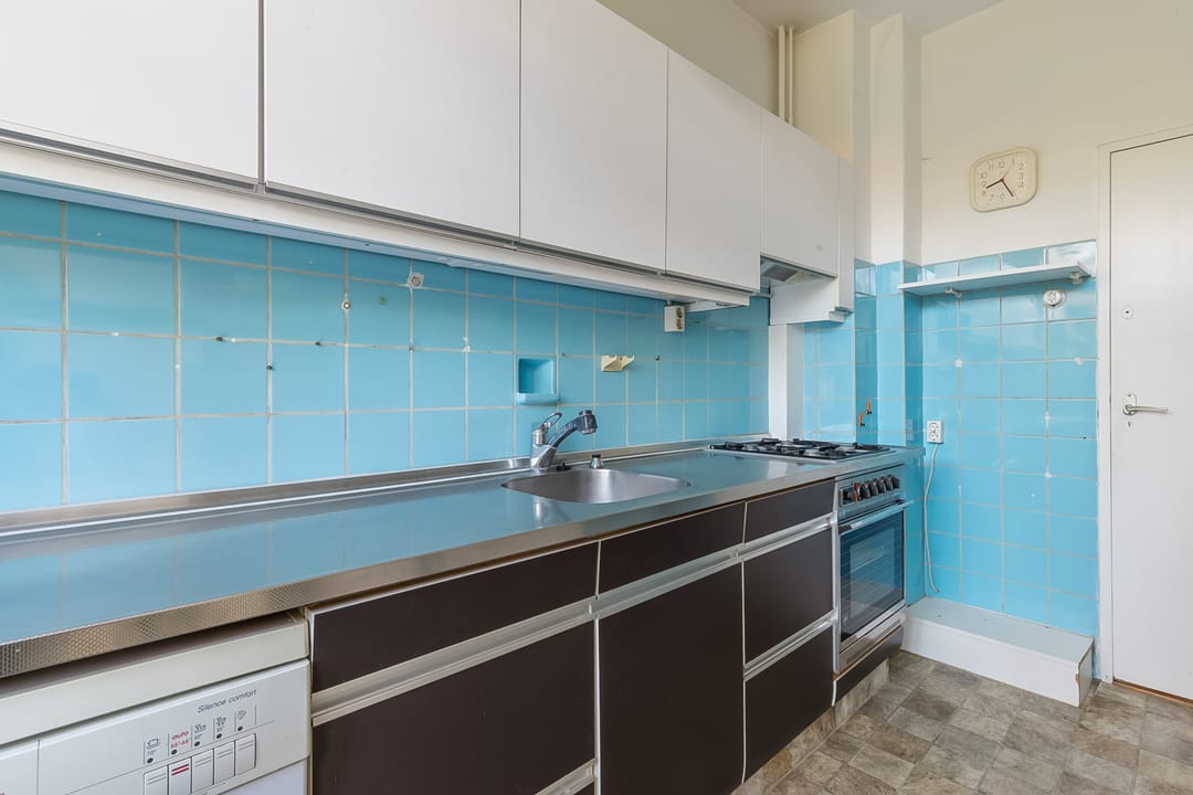 Spacious corner house with former practice space, double garden and garage in Hilversum — 16