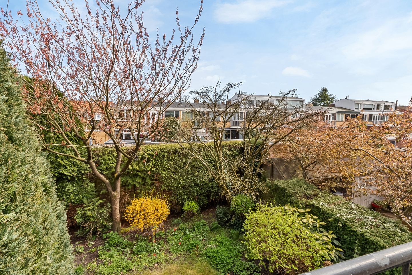 Spacious corner house with former practice space, double garden and garage in Hilversum — 29