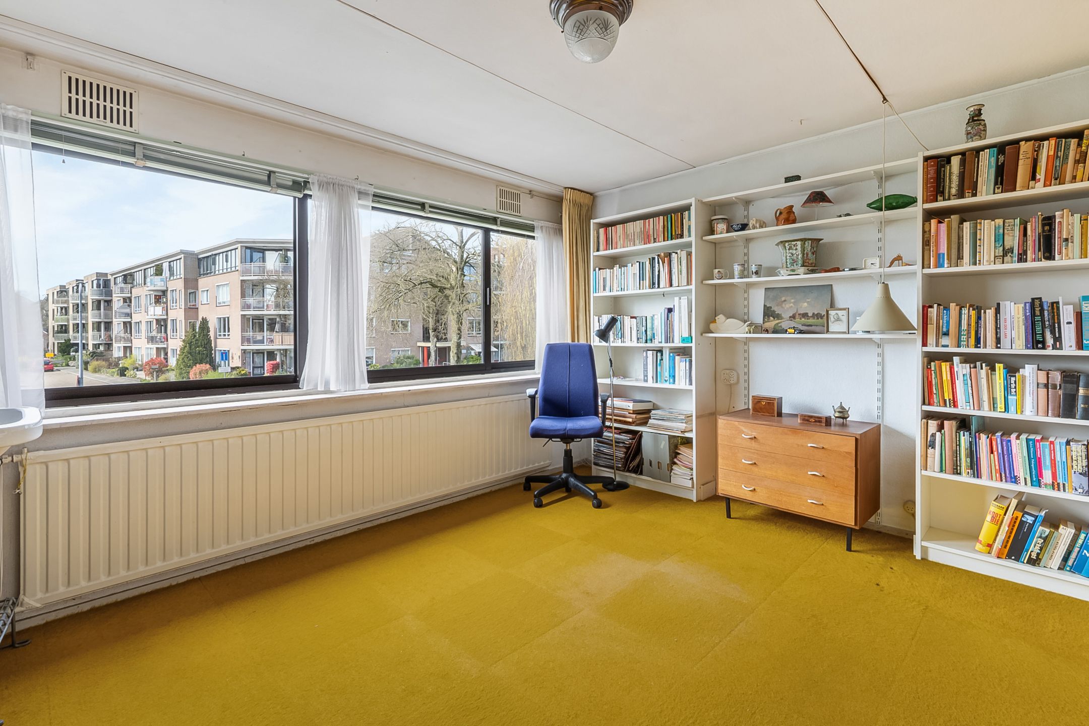 Spacious corner house with former practice space, double garden and garage in Hilversum — 30