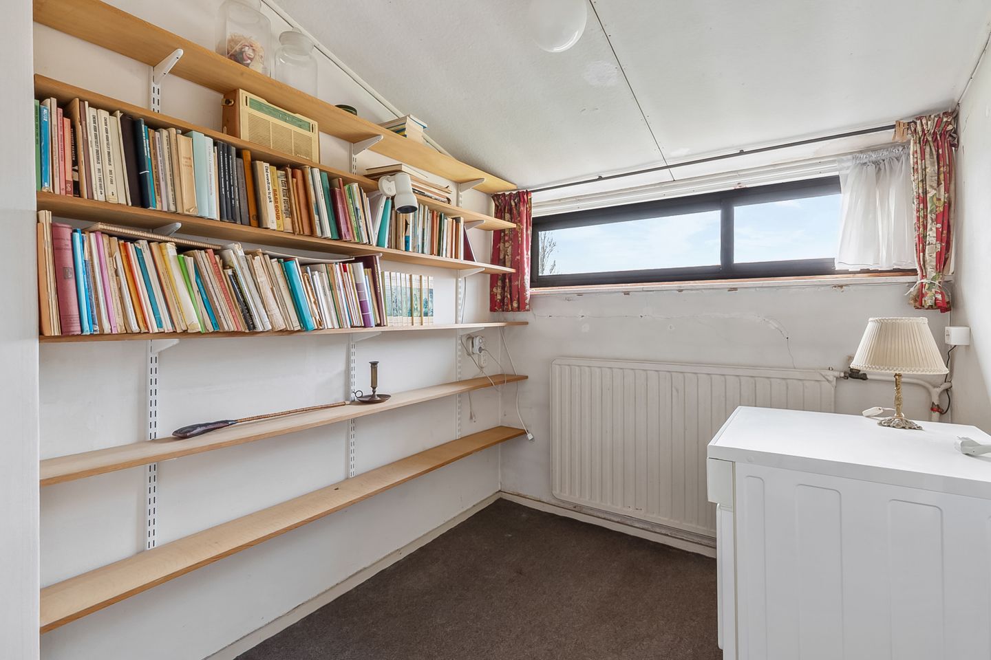 Spacious corner house with former practice space, double garden and garage in Hilversum — 40