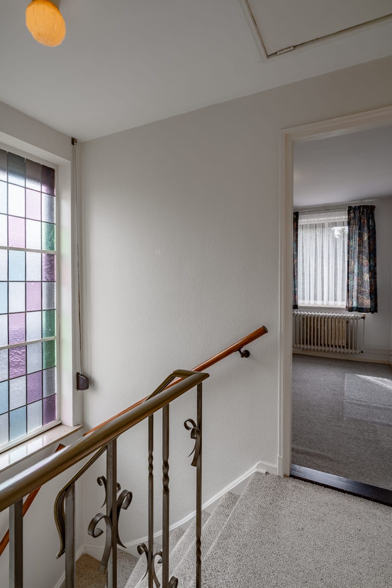Spacious semi-detached home with garden room and garage in popular Beek neighborhood — 17