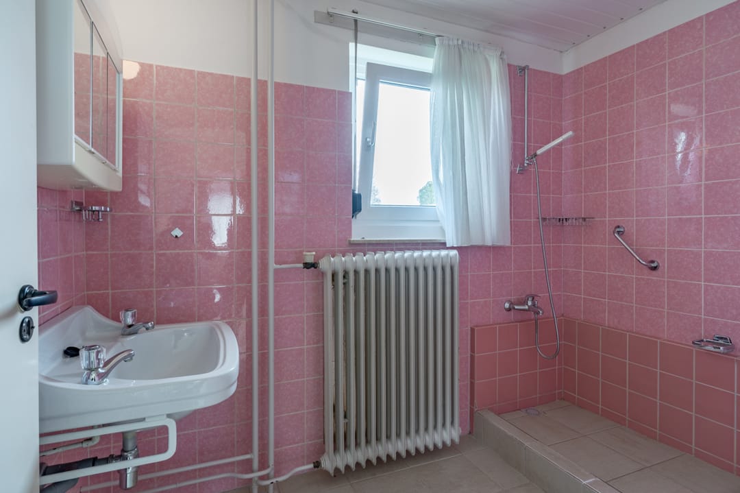 Spacious semi-detached home with garden room and garage in popular Beek neighborhood — 22