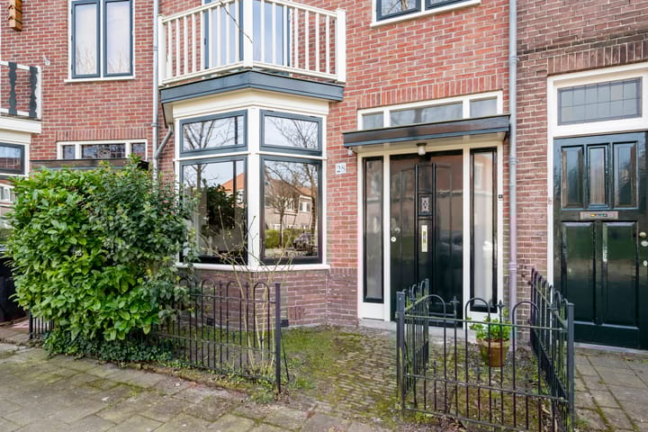 Photo 2 of Zocherstraat 28