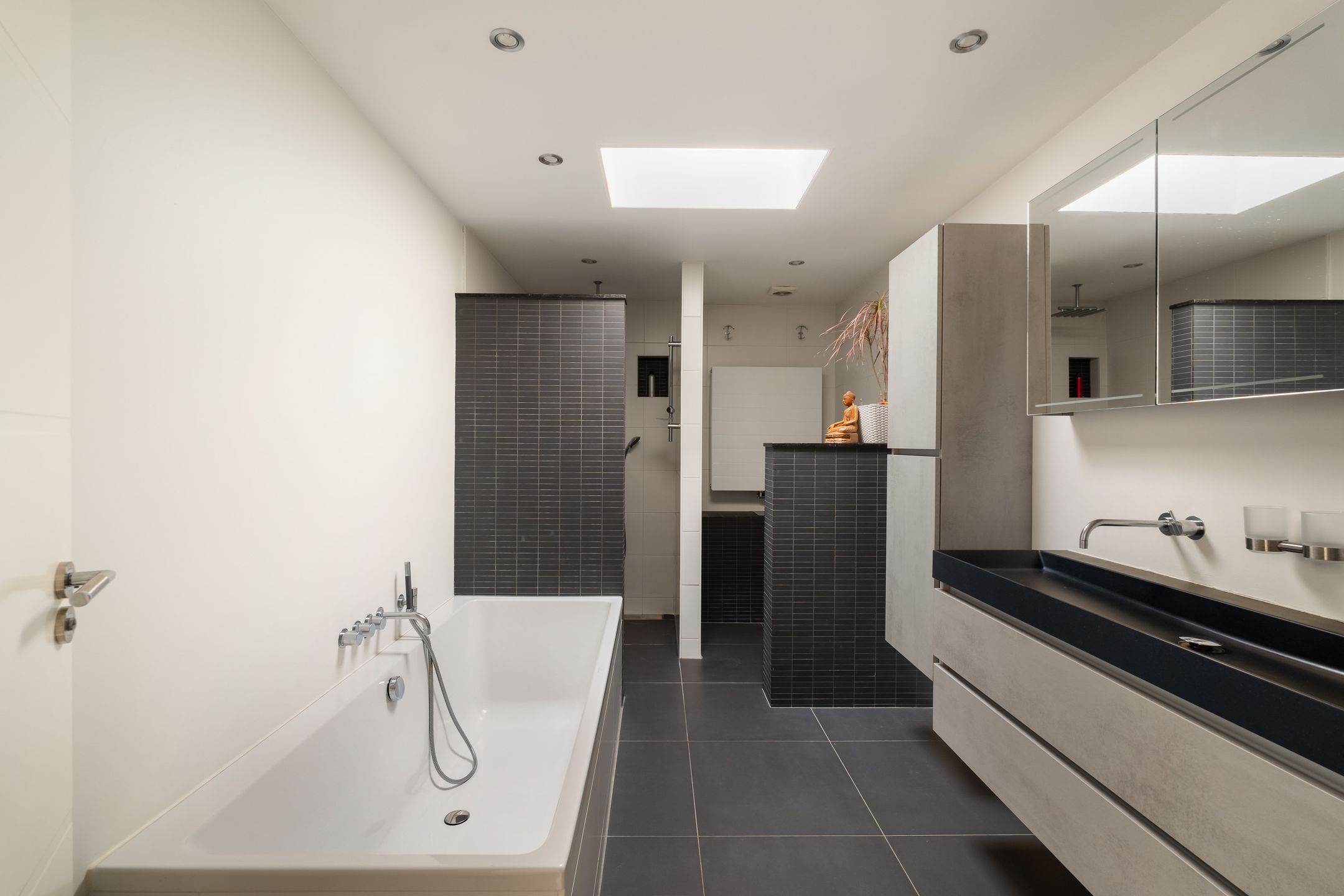 Photo 69 of Doornenburg 5