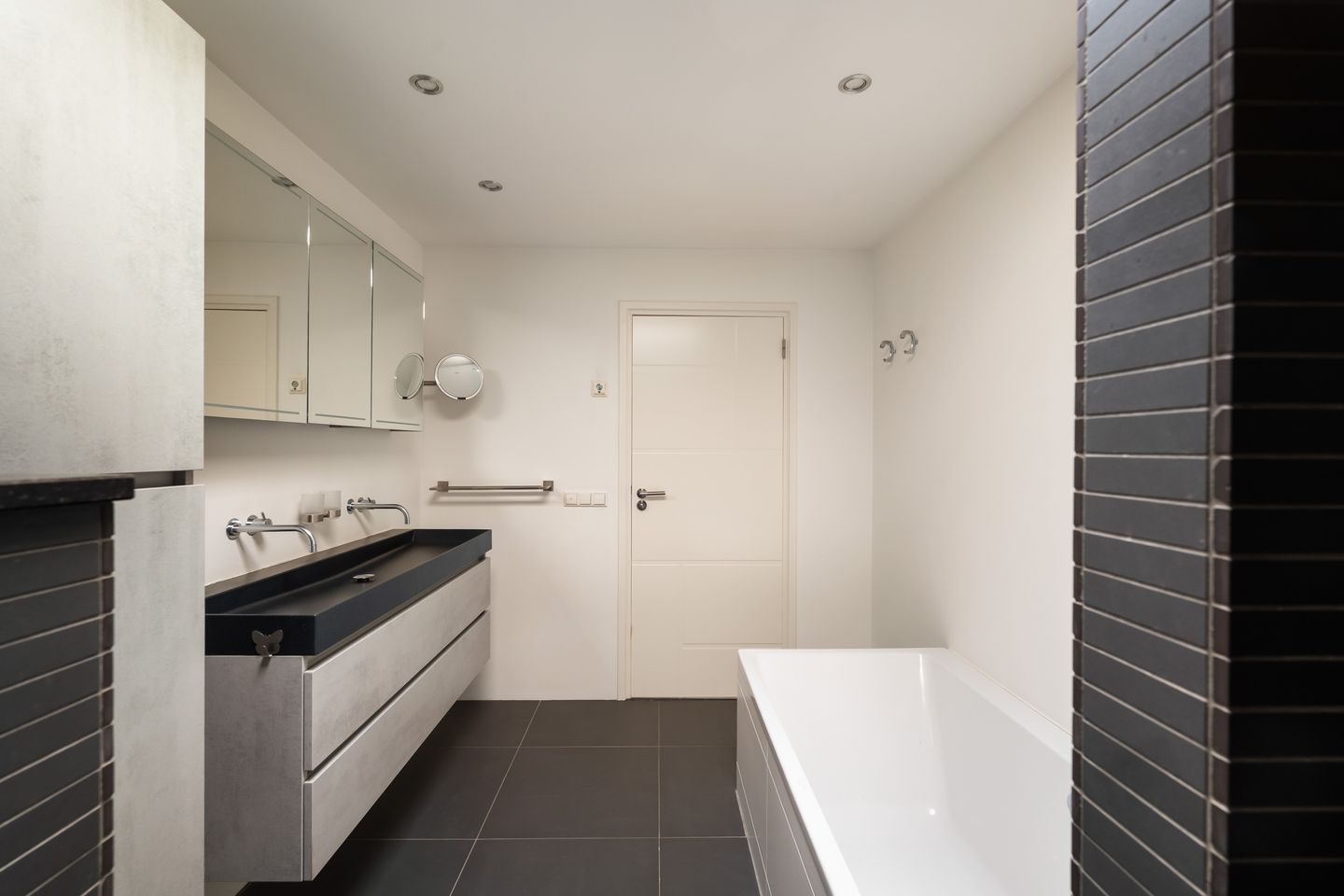 Photo 70 of Doornenburg 5