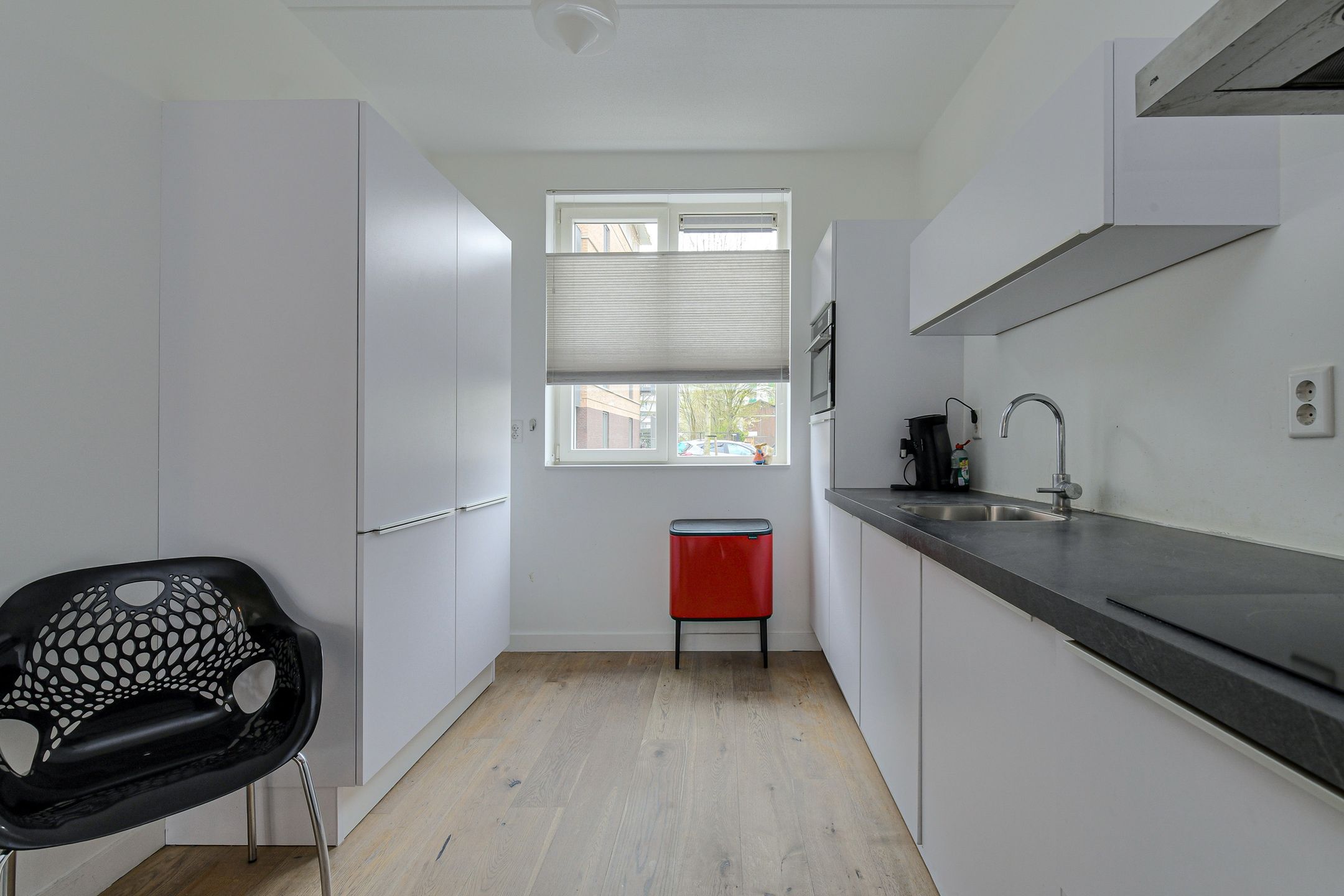 Modern Energy-Efficient Home with 4 Bedrooms and Garden in Breda — 18