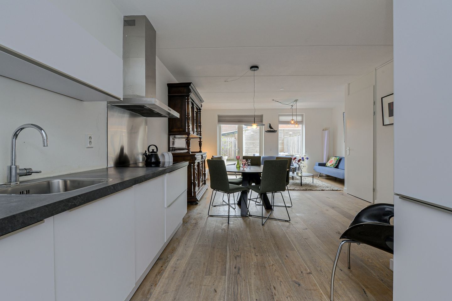 Modern Energy-Efficient Home with 4 Bedrooms and Garden in Breda — 19