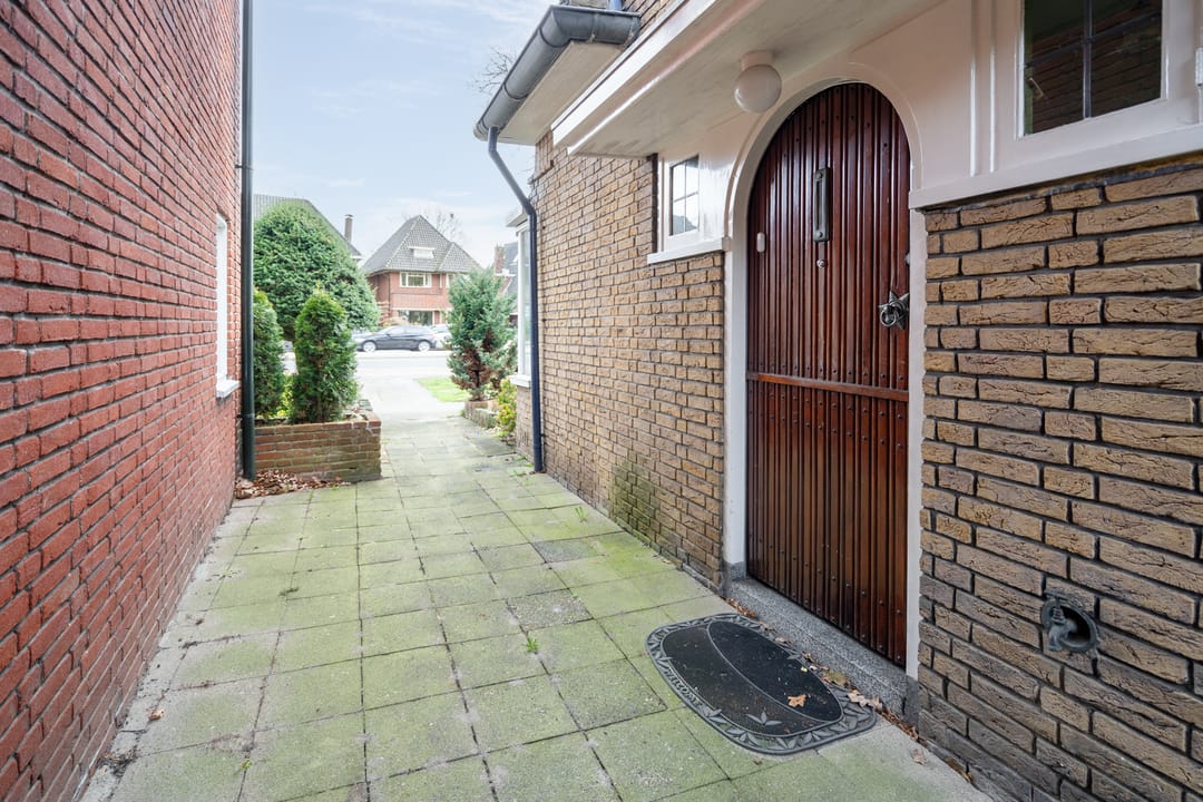 Photo 7 of Gronausestraat 45