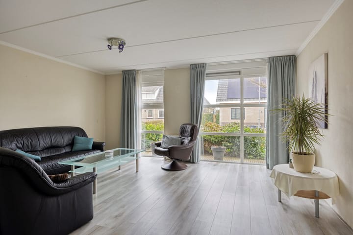 Photo 2 of Mattenvlechter 10