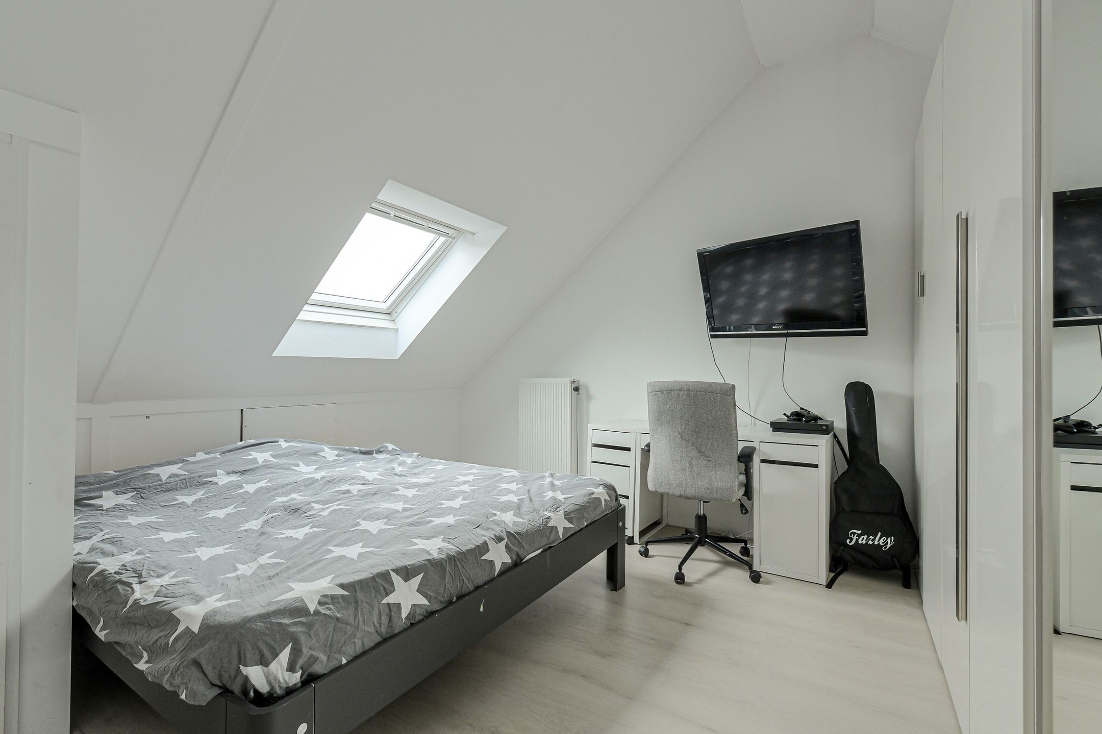 Modern Energy-Efficient Home with 4 Bedrooms and Garden in Breda — 33