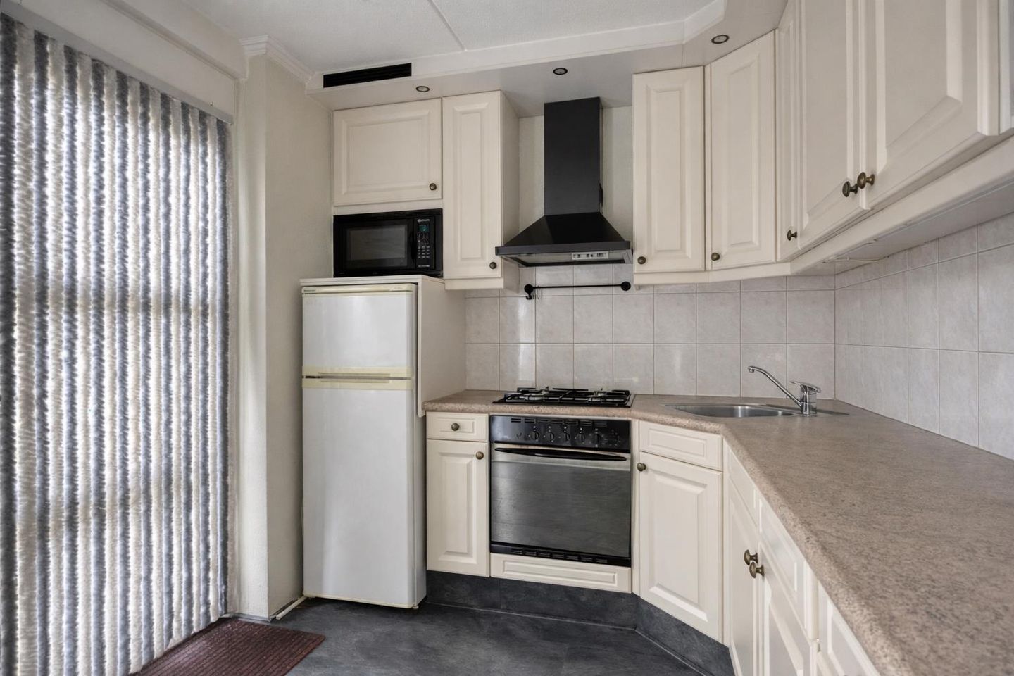 Photo 14 of Mattenvlechter 10