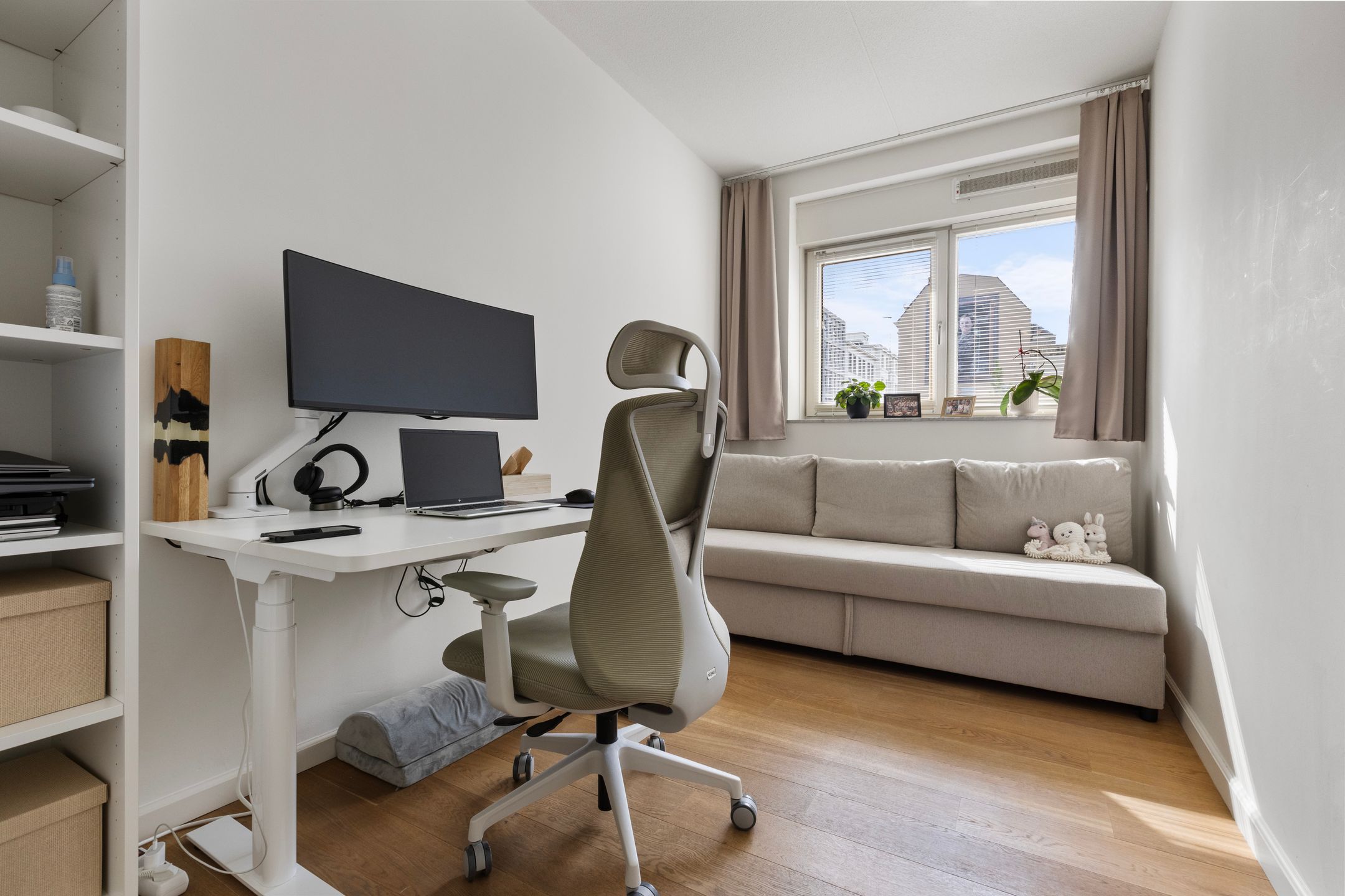 Centrally Located Apartment with Private Parking in Arnhem — 15