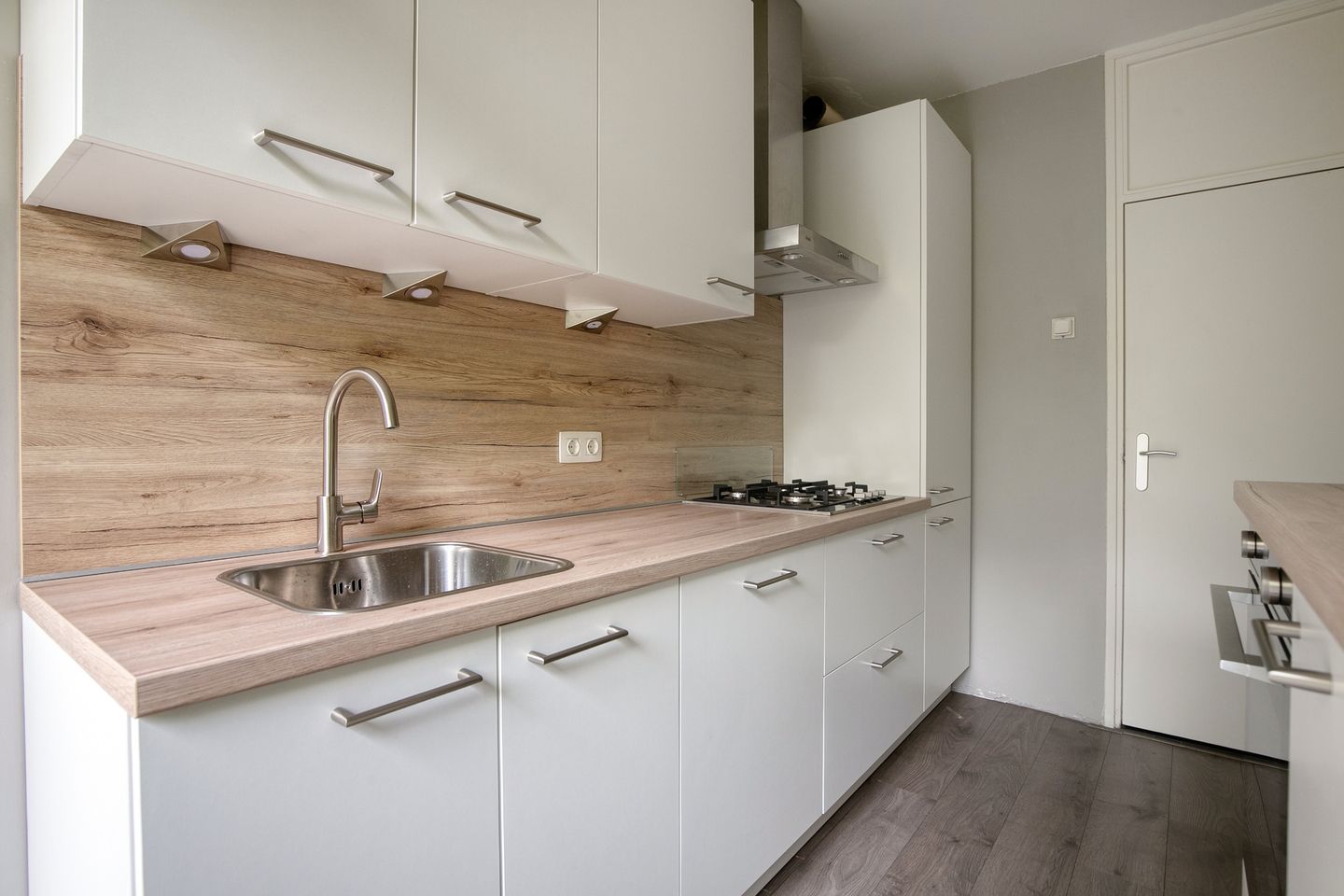 Photo 5 of Vincent van Goghstraat 36