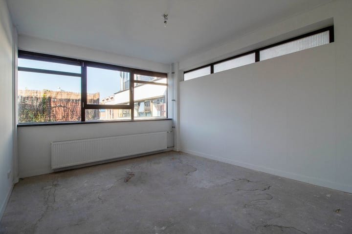 Photo 3 of Kloekhorststraat 14-M