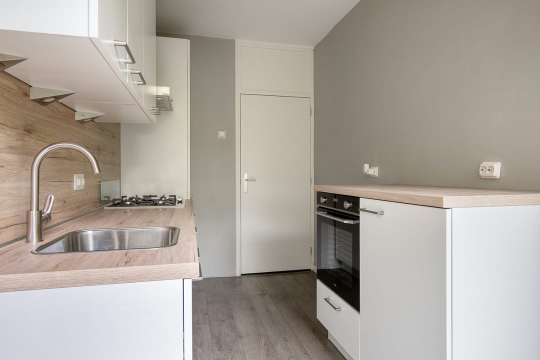 Photo 7 of Vincent van Goghstraat 36