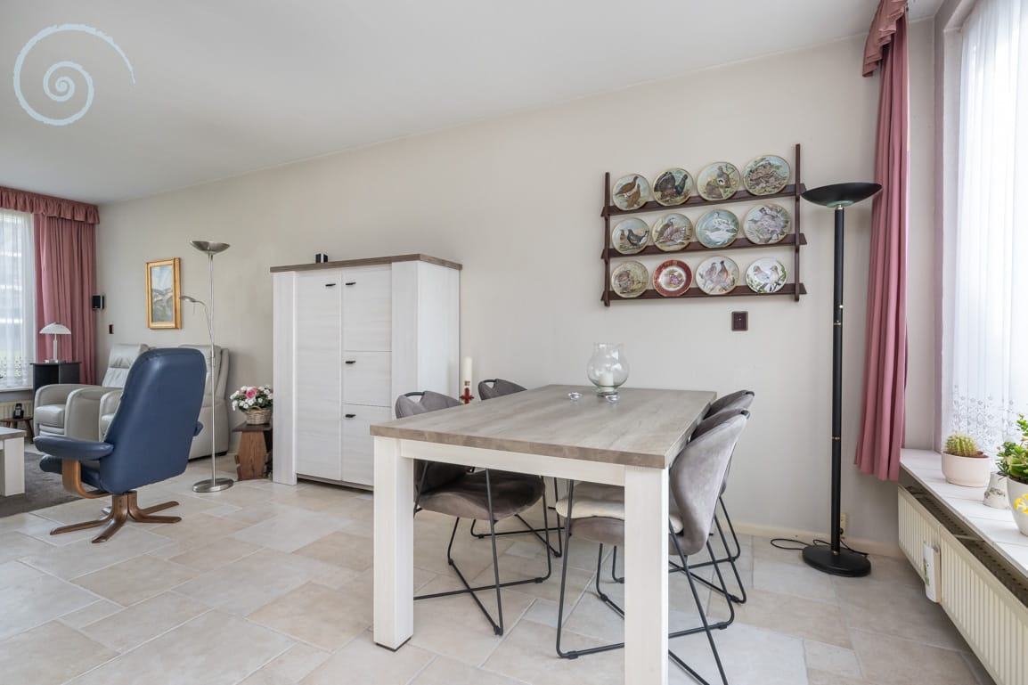 Foto 9 van Helmstraat 1