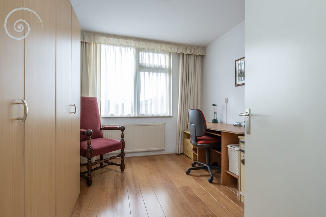 Foto 17 van Helmstraat 1