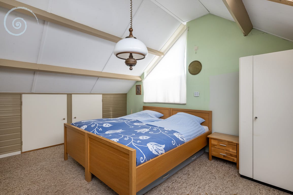 Foto 25 van Helmstraat 1