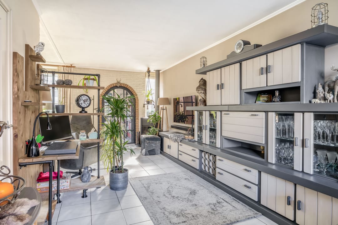 Well-maintained terraced house with 3 bedrooms and garden in child-friendly Rozenburg — 17