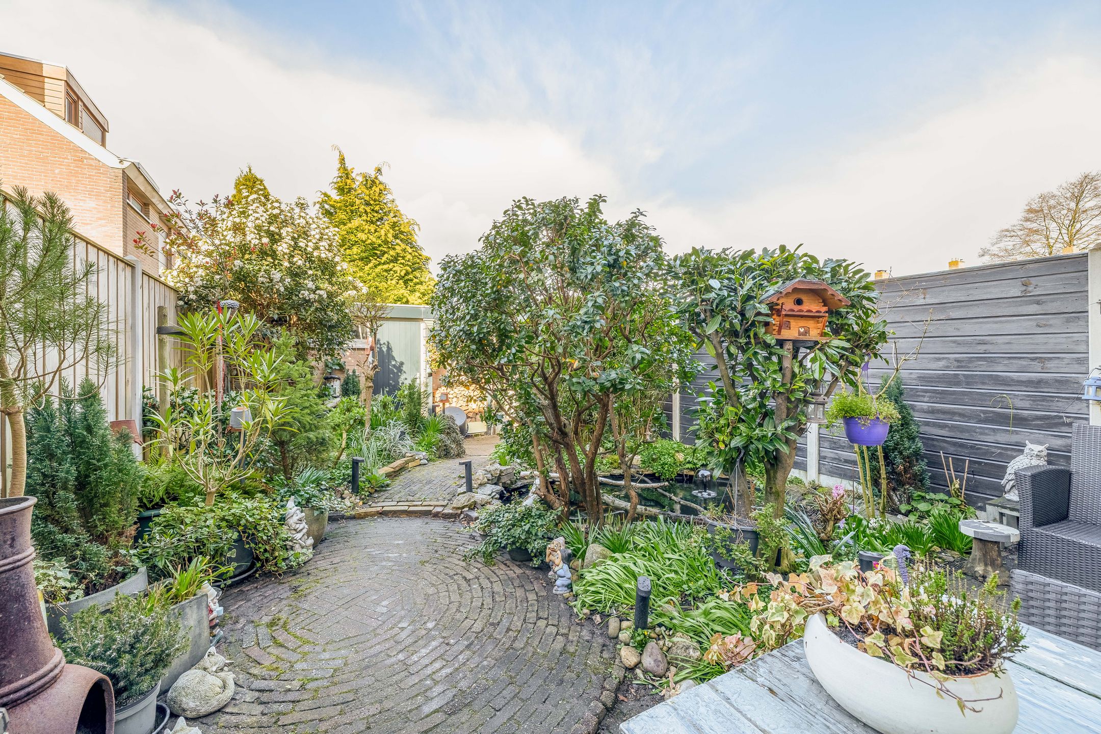 Well-maintained terraced house with 3 bedrooms and garden in child-friendly Rozenburg — 27