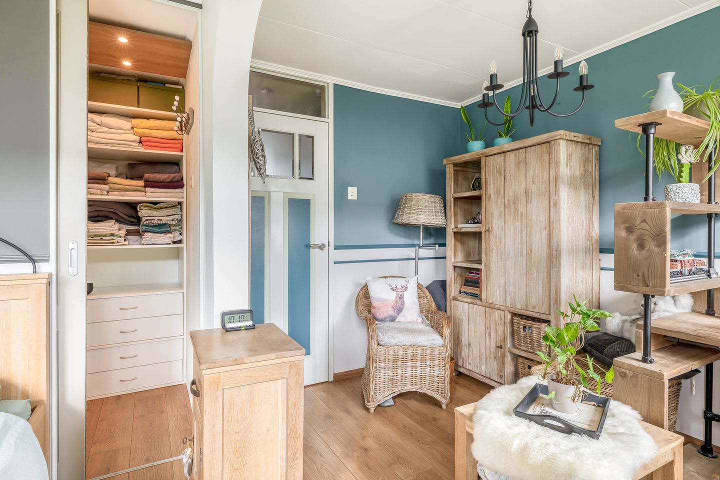Well-maintained terraced house with 3 bedrooms and garden in child-friendly Rozenburg — 34