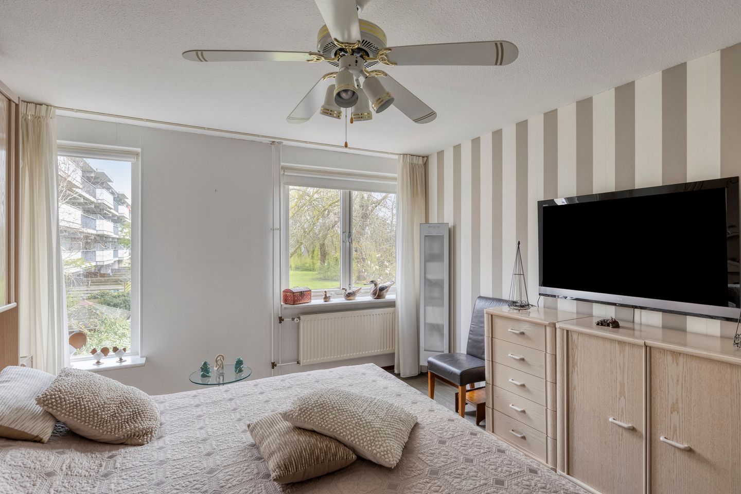 Spacious Family Home with Four Bedrooms in Popular Westerkoog — 19