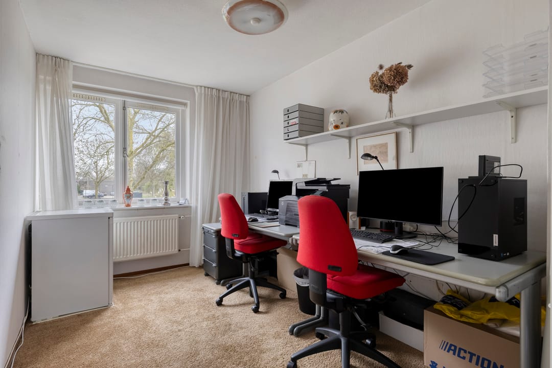Spacious Family Home with Four Bedrooms in Popular Westerkoog — 28