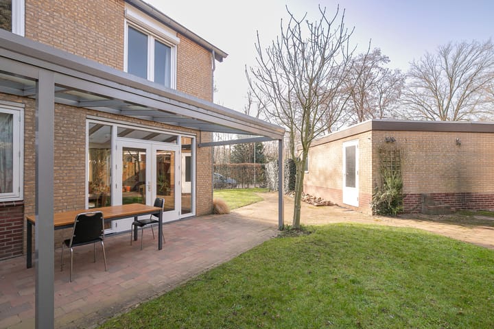 Photo 3 of Diependaalstraat 70