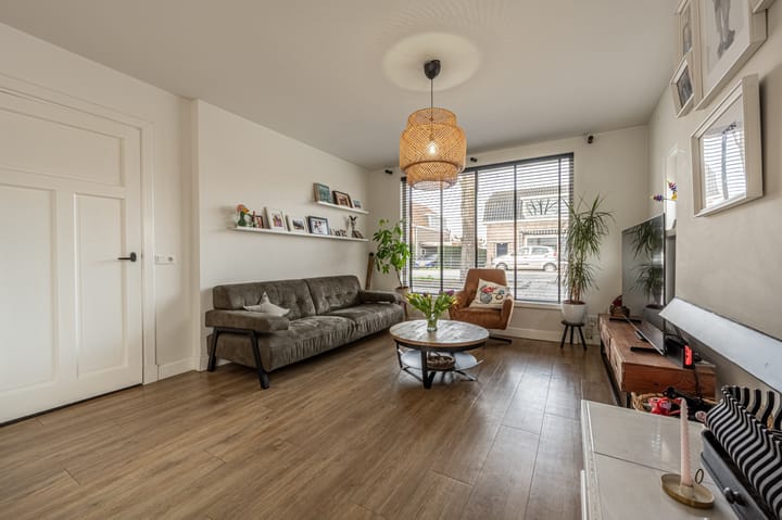 Photo 4 of Koninginneweg 63