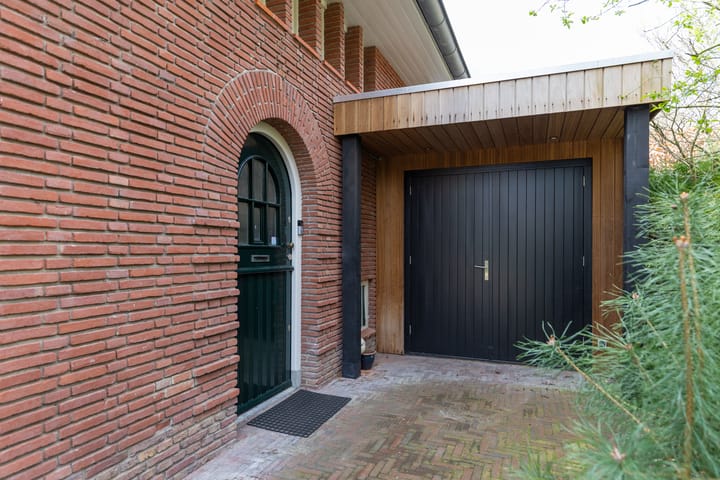 Photo 3 of Spoorlaan 35