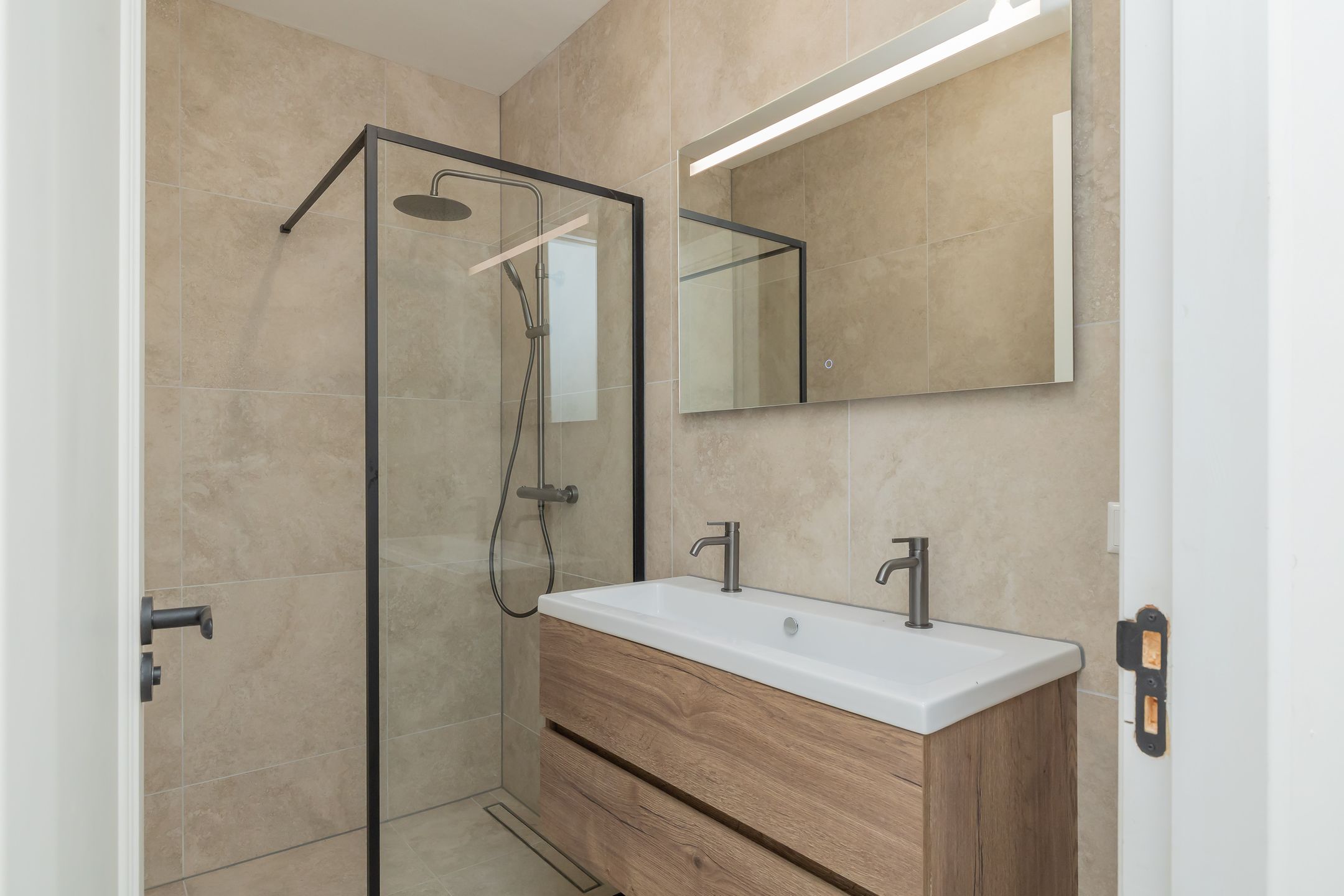 Foto 3 van Ambachtstraat 1