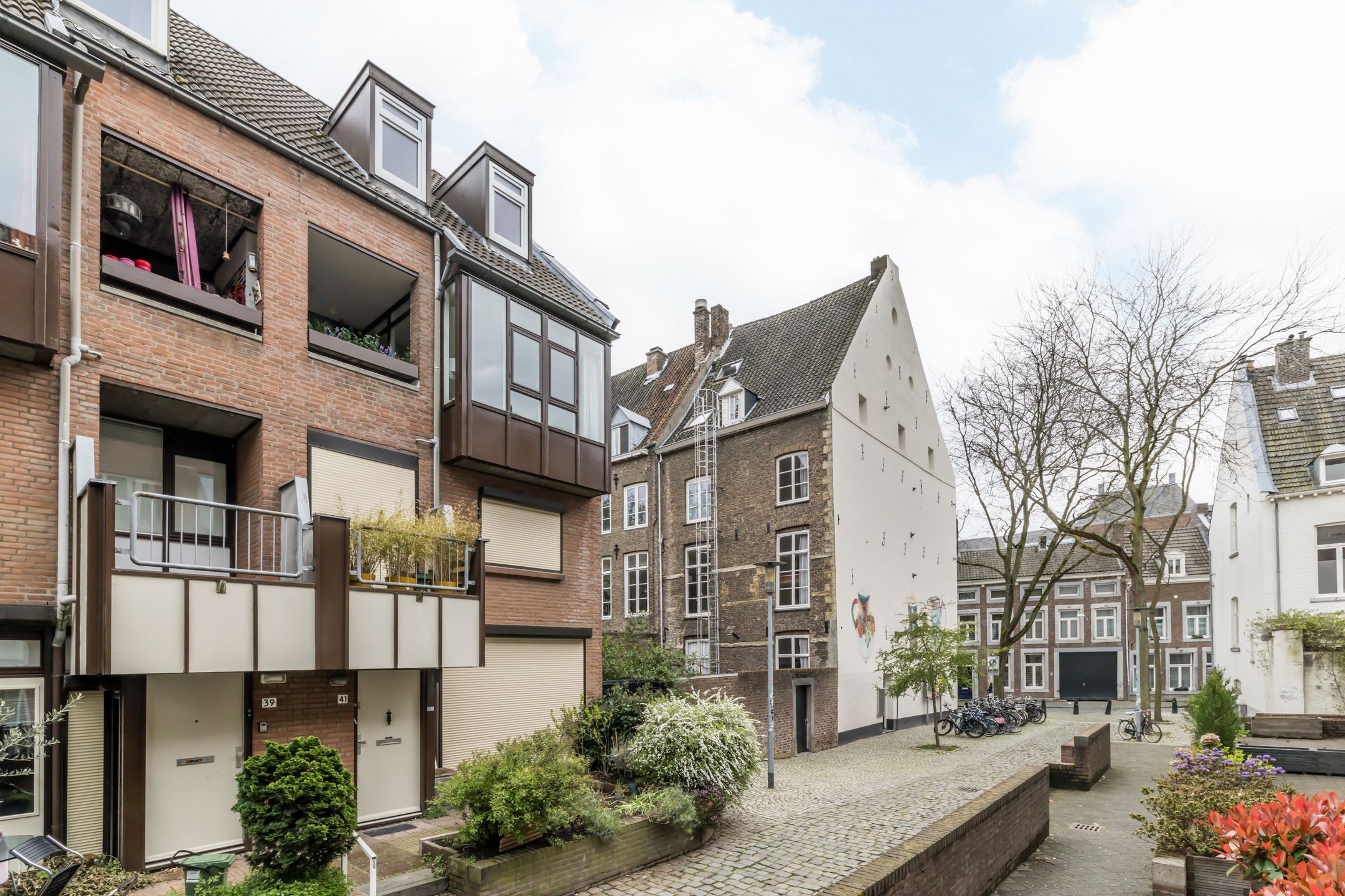 Foto 30 van Hoograamstraat 141