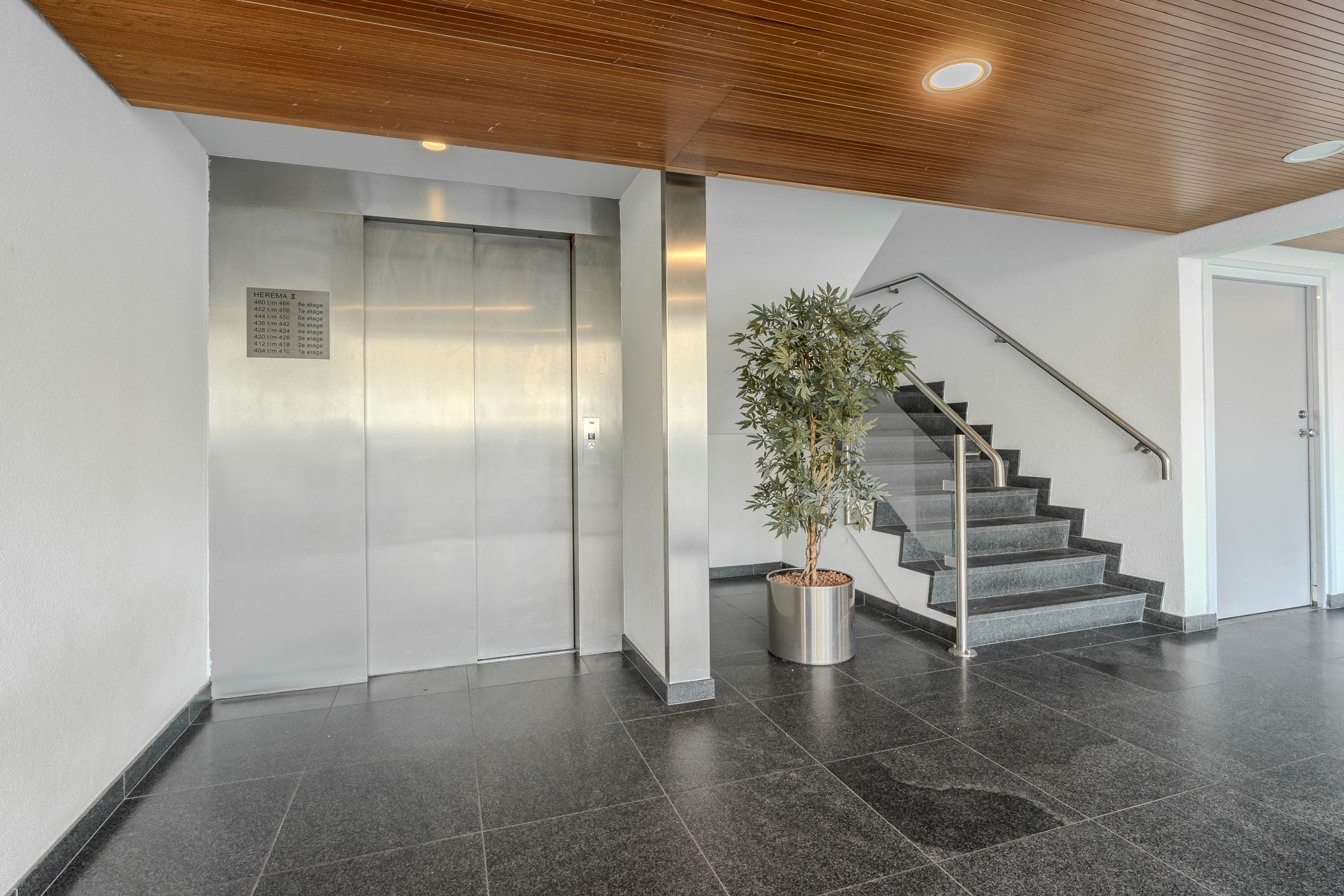 Foto 24 van Söderblomplaats 444