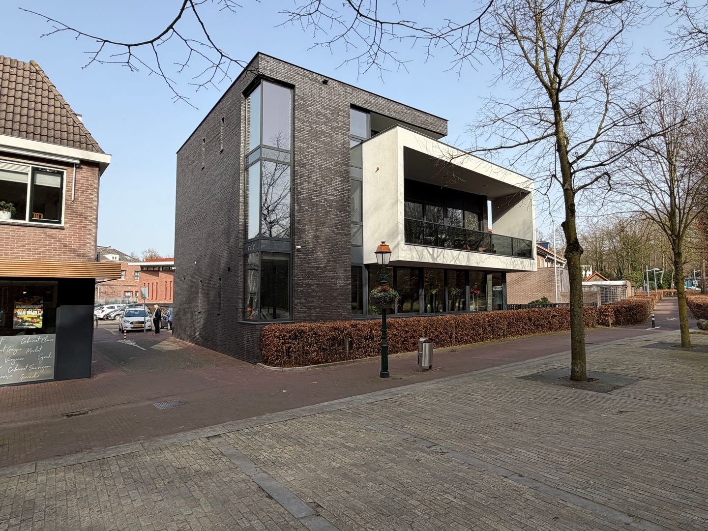 View photo 2 of Driehoek 10-B