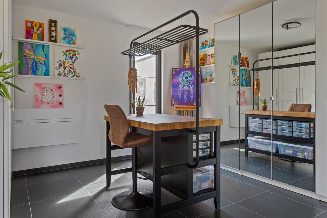 Spacious Patio Bungalow with Converted Garage Space in Poortugaal — 32