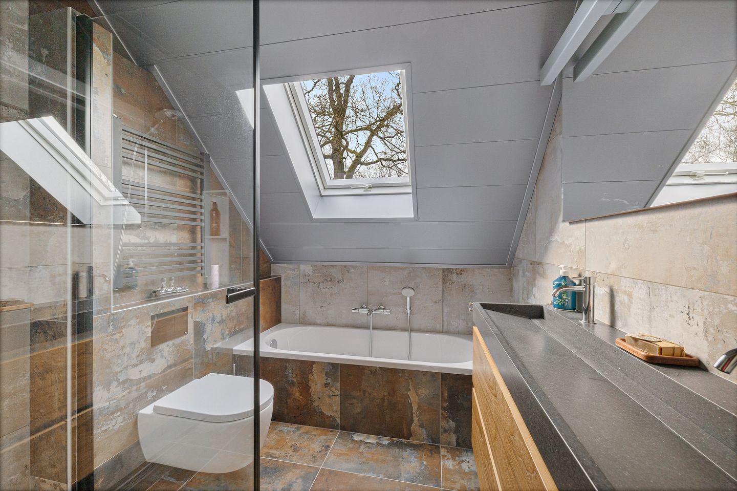 Foto 35 van Oosterse Es 41