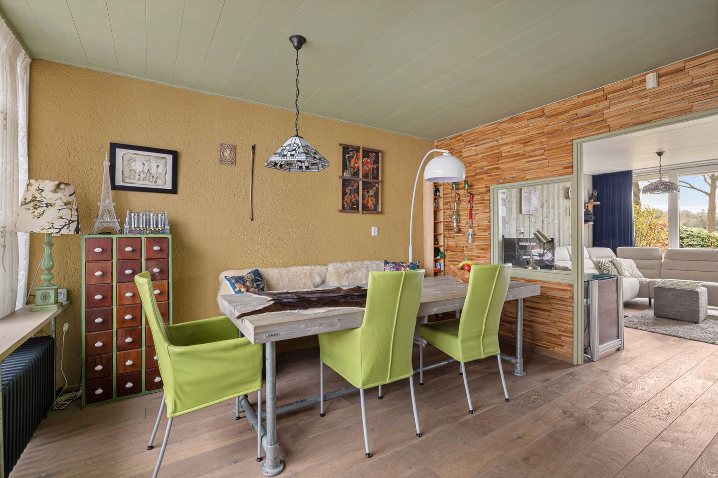 Foto 19 van Oosterse Es 41